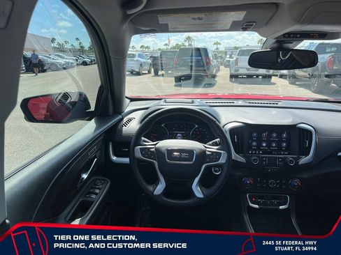 Used 2023 GMC Terrain SLT w/ Tech Package FWD image 13