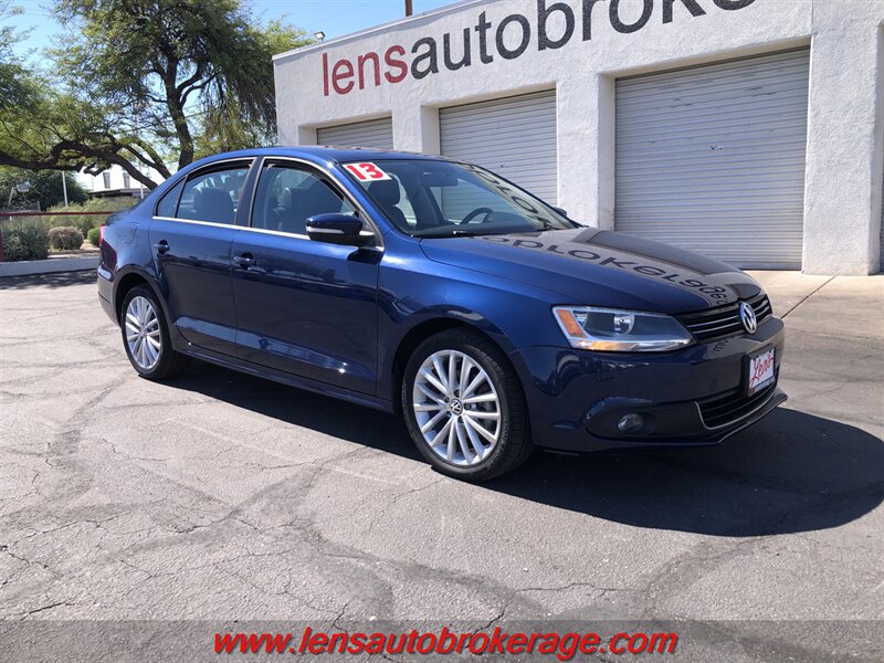 Used 2013 Volkswagen Jetta TDI FWD image 2