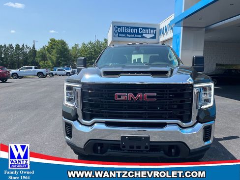 Used 2023 GMC Sierra 3500 Pro w/ X31 Off-Road Package AWD/4WD image 3