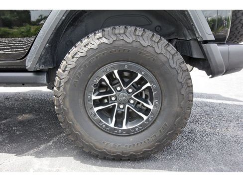 Used 2024 Jeep Wrangler Unlimited Sport AWD/4WD image 32