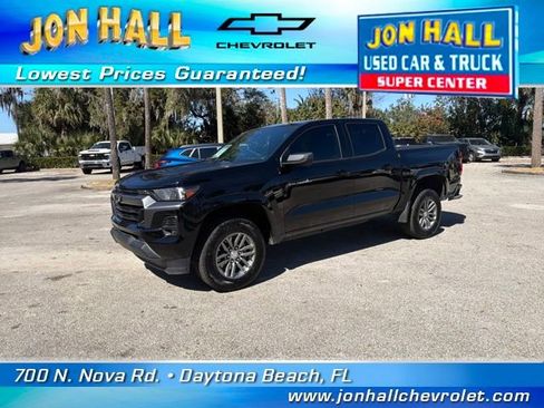 Used 2024 Chevrolet Colorado LT w/ LT Convenience Package image 2