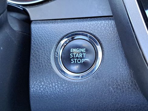 Used 2022 Toyota Camry XSE image 23