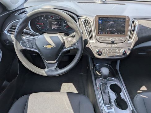 Used 2024 Chevrolet Malibu LT FWD image 18