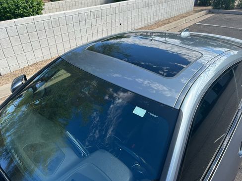 Used 2021 BMW 430i Coupe w/ Premium Package image 13