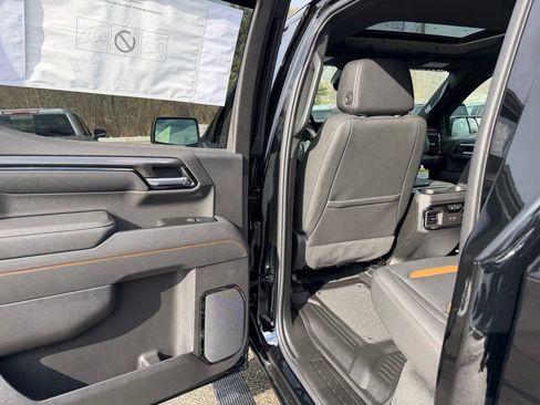 New 2026 GMC Sierra 1500 AT4 w/ Technology Package AWD/4WD image 15