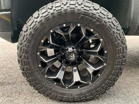 Used 2023 GMC Sierra 1500 Elevation AWD/4WD image 11