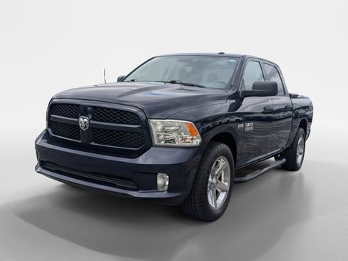 Used 2017 RAM 1500 Express RWD image 5
