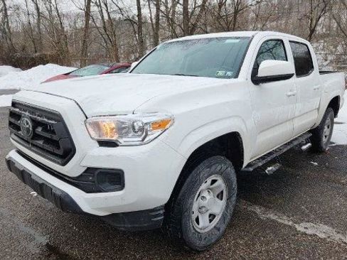 Used 2023 Toyota Tacoma SR image 1