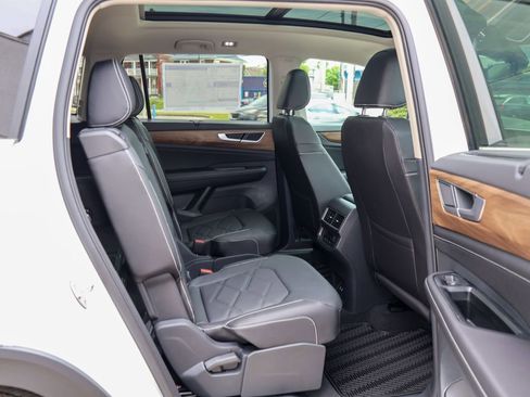 New 2026 Volkswagen Atlas SE FWD image 31