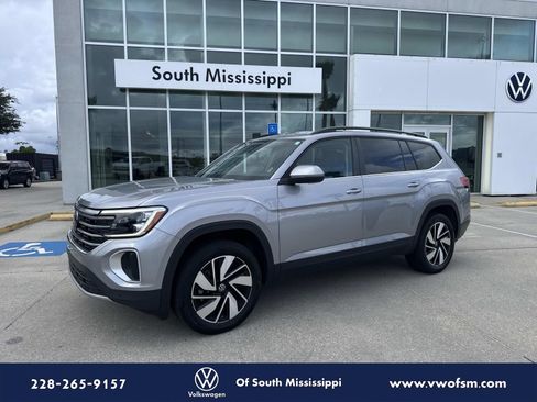 Used 2025 Volkswagen Atlas SE FWD image 1