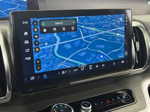 Used 2025 Ford Expedition Platinum w/ Driver's Package image 22