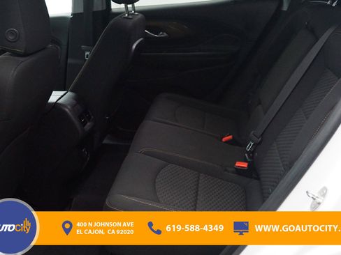 Used 2019 GMC Terrain SLE w/ Driver Convenience Package FWD image 14