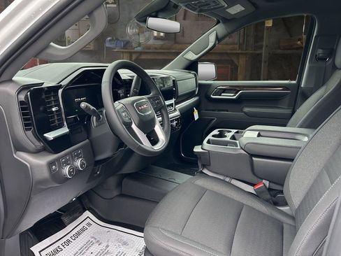 New 2026 GMC Sierra 1500 SLE w/ X31 Off-Road Package AWD/4WD image 13