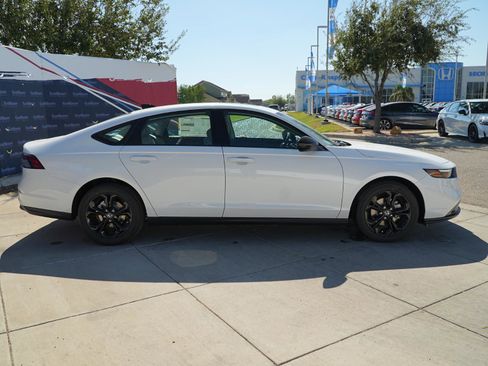 New 2025 Honda Accord SE image 4