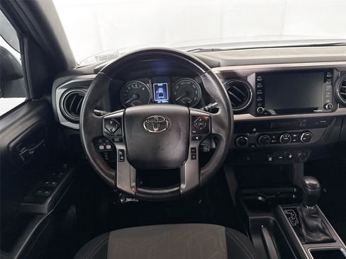 Used 2021 Toyota Tacoma TRD Off-Road AWD/4WD image 29