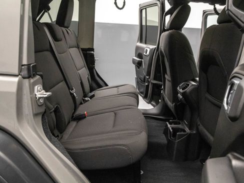 Used 2022 Jeep Wrangler Unlimited Sport image 33