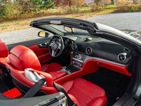 Used 2015 Mercedes-Benz SL 63 AMG image 30