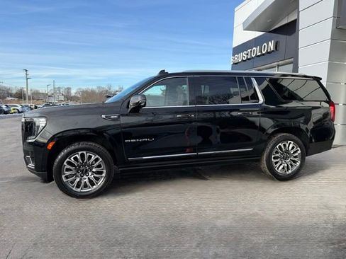 Used 2024 GMC Yukon XL Denali Ultimate image 8