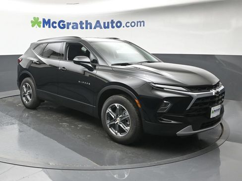 New 2026 Chevrolet Blazer LT w/ Convenience Package AWD/4WD image 2