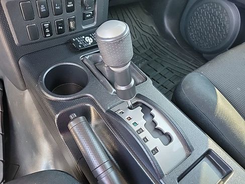 Used 2008 Toyota FJ Cruiser 4WD image 15