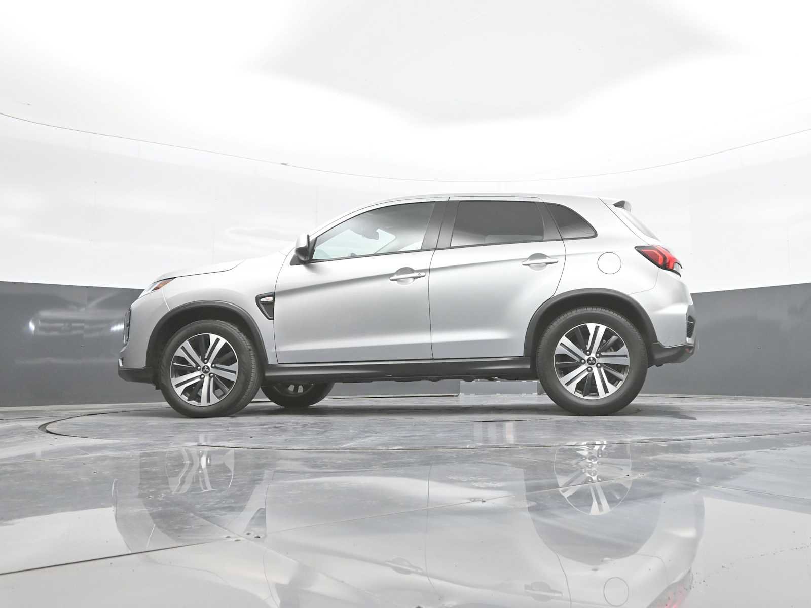 Used 2025 Mitsubishi Outlander Sport ES AWD/4WD image 39