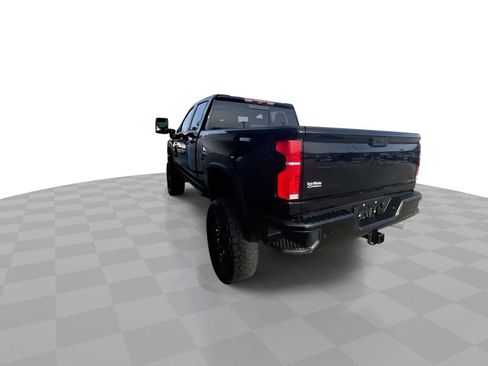 Certified 2024 Chevrolet Silverado 2500 LTZ w/ LTZ Plus Package image 6