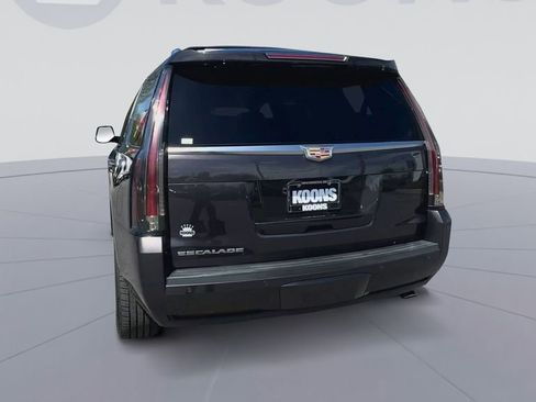 Used 2016 Cadillac Escalade Platinum image 10
