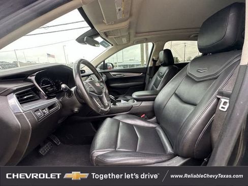 Used 2019 Cadillac XT5 Luxury FWD image 9
