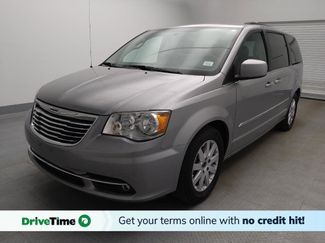 Used 2016 Chrysler Town & Country Touring image 1