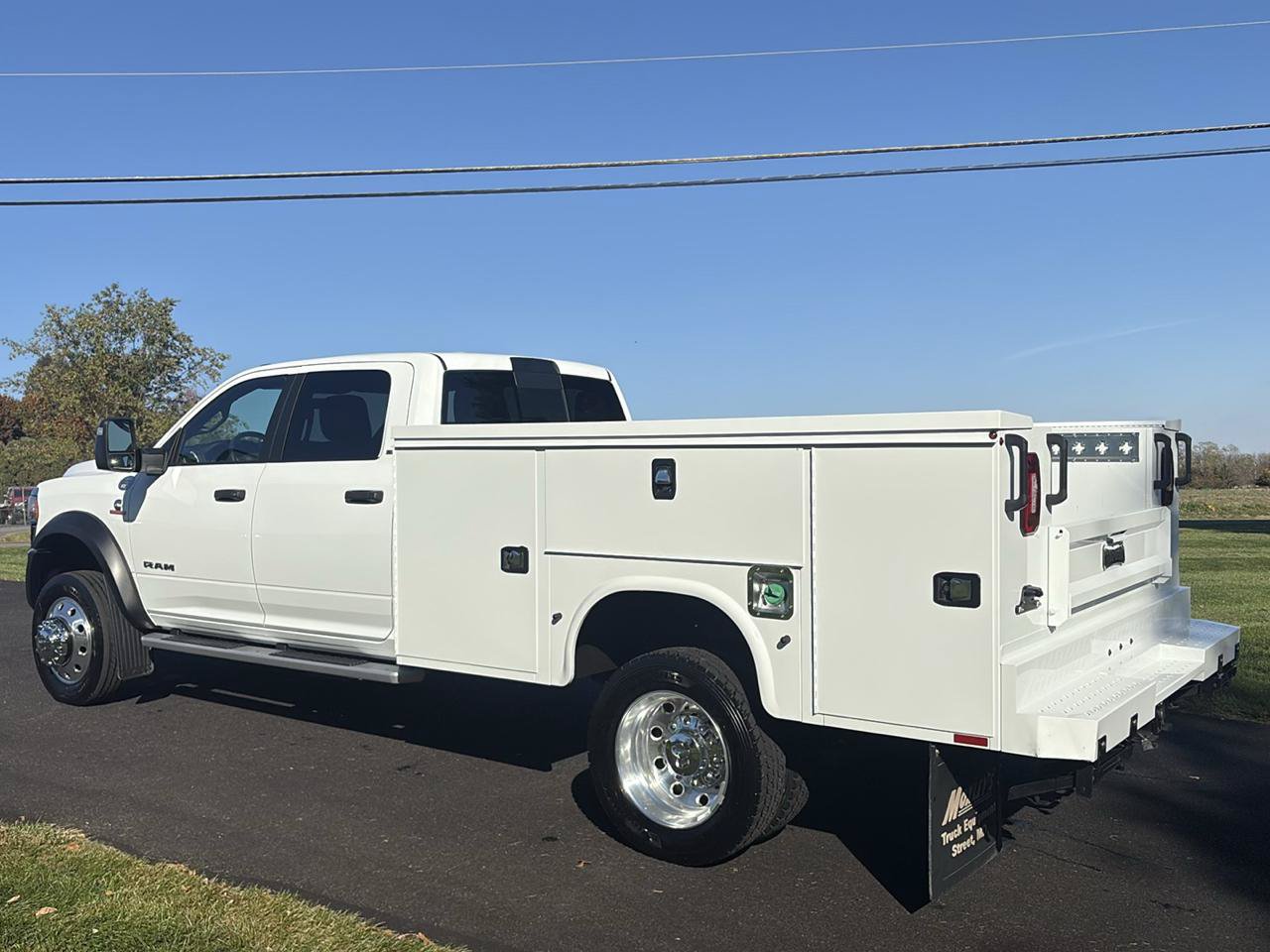 Used 2024 RAM 4500 SLT w/ Quick Order Package 2YG SLT AWD/4WD image 3