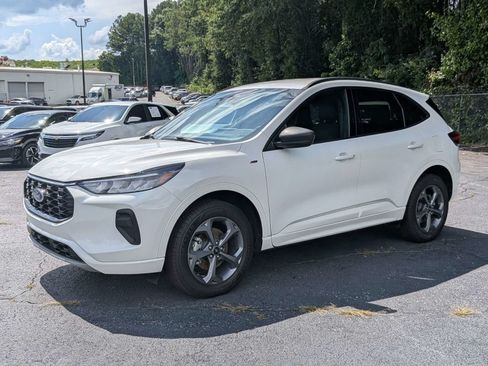 Used 2023 Ford Escape ST-Line w/ Tech Pack #1 AWD/4WD image 7