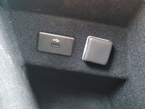 Certified 2024 Cadillac Lyriq Tech AWD/4WD image 23