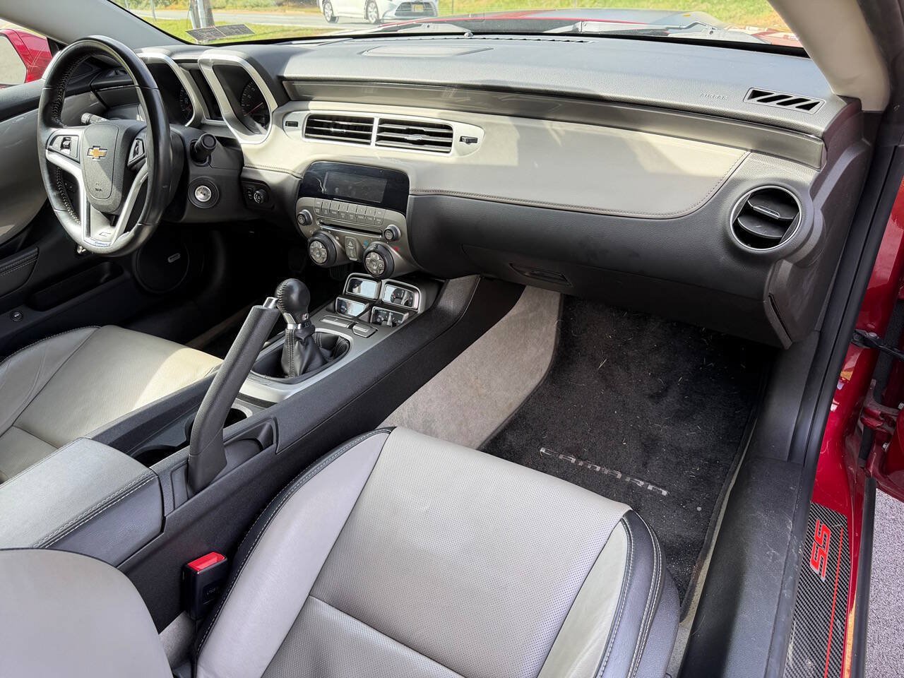 Used 2012 Chevrolet Camaro SS RWD image 16