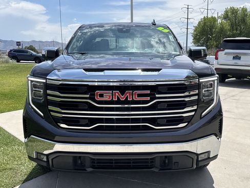 Used 2023 GMC Sierra 1500 SLT w/ SLT Convenience Package AWD/4WD image 14