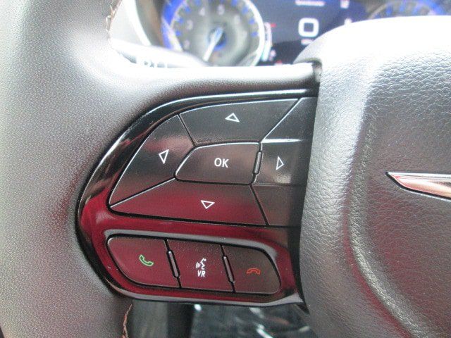 Used 2023 Chrysler Pacifica Touring-L w/ S Appearance Package AWD/4WD image 23