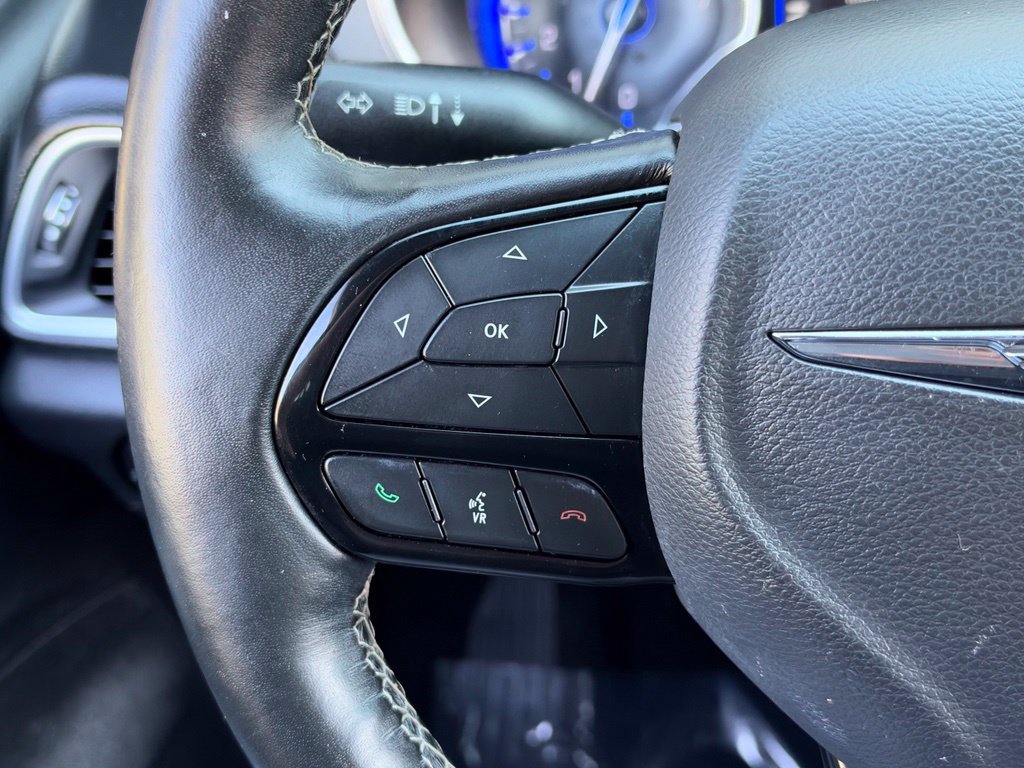 Used 2019 Chrysler Pacifica Touring-L w/ S Appearance Package FWD image 26