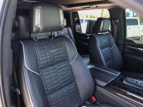 Used 2022 Cadillac Escalade ESV Sport Platinum w/ LPO, Floor Liner Package AWD/4WD image 32