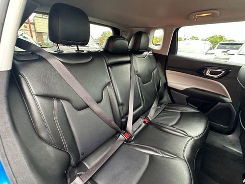 Used 2022 Jeep Compass Limited w/ Mopar Graphics Package image 22