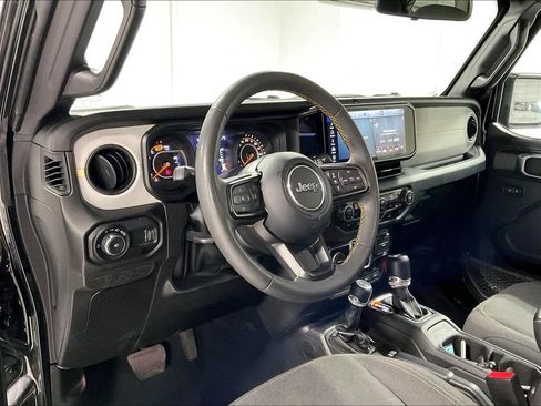 Used 2024 Jeep Wrangler Unlimited Sport AWD/4WD image 16