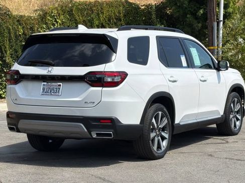 Certified 2024 Honda Pilot Elite image 4