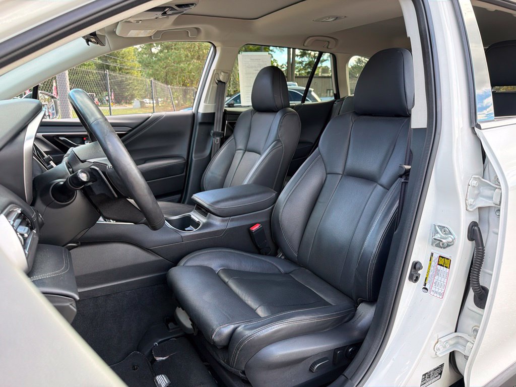 Used 2023 Subaru Outback Touring XT AWD/4WD image 18