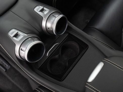 Used 2017 Ferrari GTC4Lusso image 22