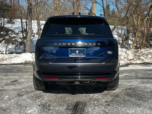 Used 2023 Land Rover Range Rover SE image 4