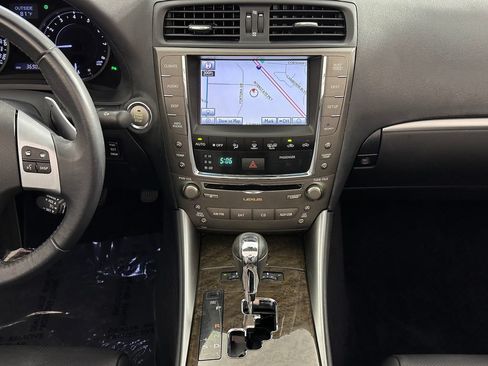 Used 2011 Lexus IS 250C w/ Luxury Pkg RWD image 23