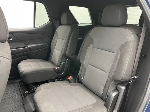 Used 2023 Chevrolet Traverse LT FWD image 40
