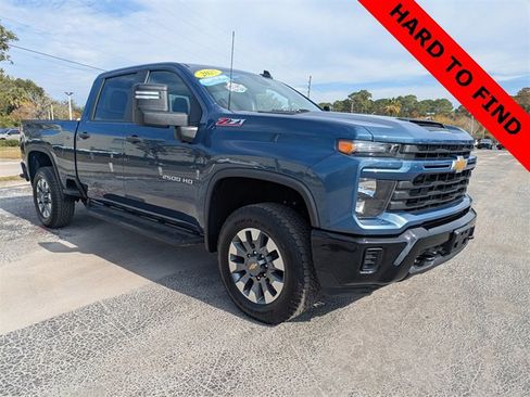 Certified 2025 Chevrolet Silverado 2500 Custom w/ Z71 Off-Road Package image 2
