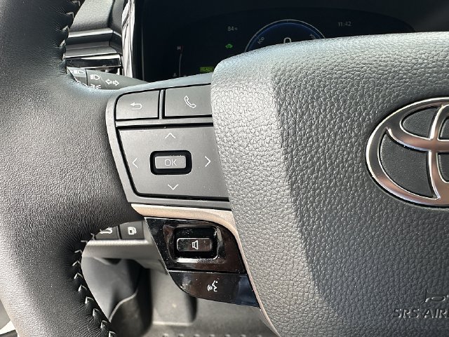 Used 2026 Toyota Camry SE w/ Multimedia Upgrade Package FWD image 24