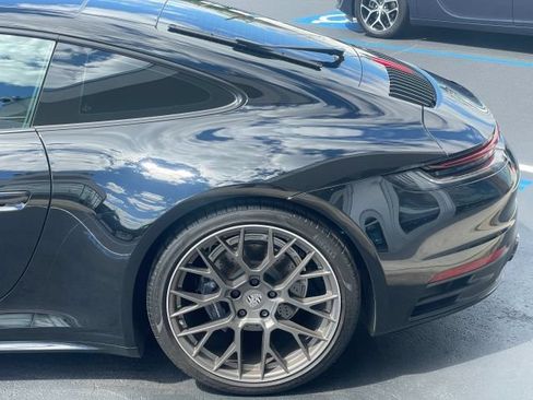 Used 2021 Porsche 911 Carrera w/ Premium Package RWD image 17