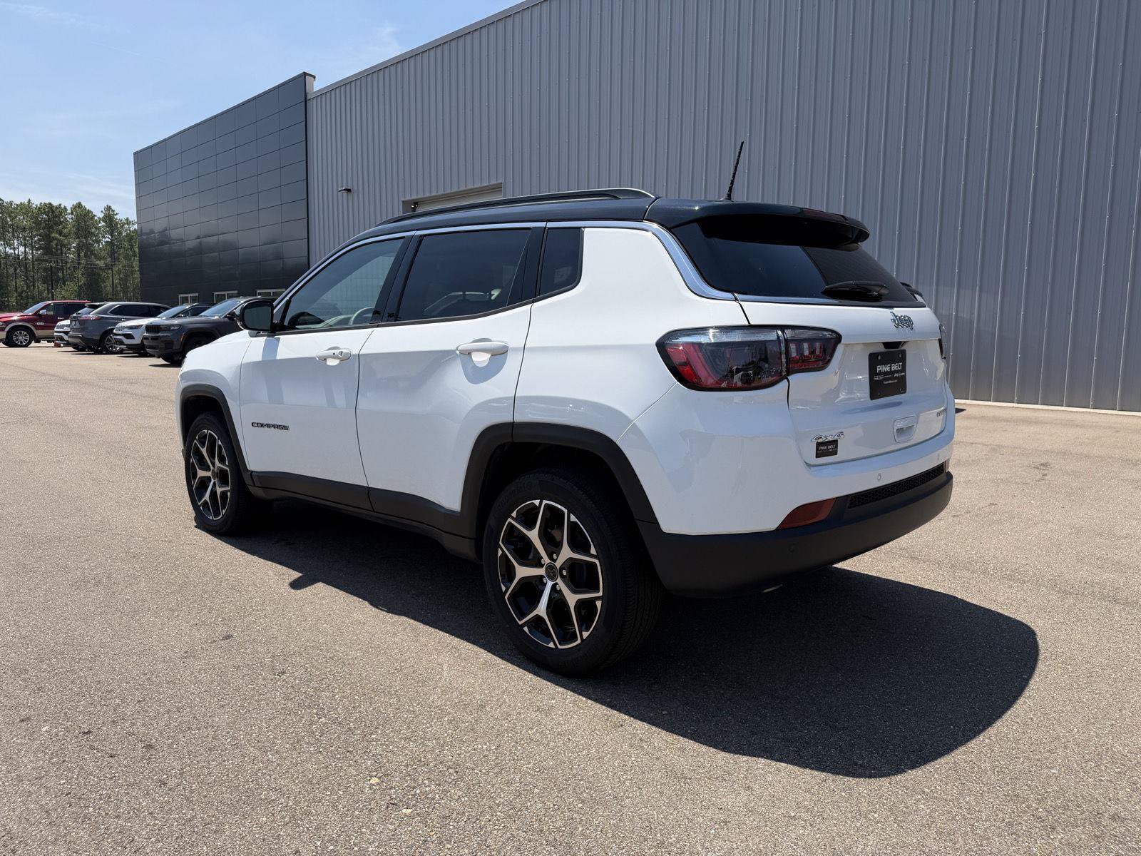 Certified 2025 Jeep Compass Limited AWD/4WD image 4