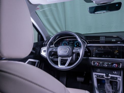 Used 2024 Audi Q3 2.0T Premium Plus w/ Premium Plus Package image 14